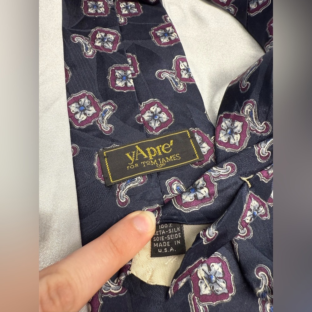 yApré for Tom James Vintage Men’s Navy Pattered Neck Tie 100% Silk - Picture 3 of 4